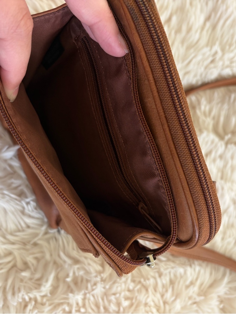 Fossil Tan Leather Messenger Crossbody Bag - Picture 4 of 6